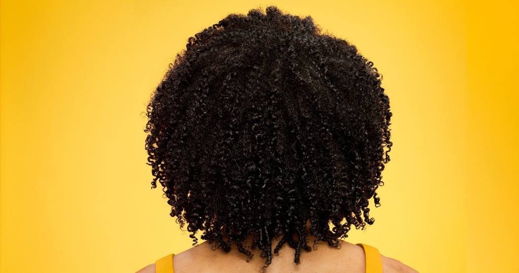 Air-Drying Curly Hair Without Frizz: Step-by-Step for Each Curl Pattern