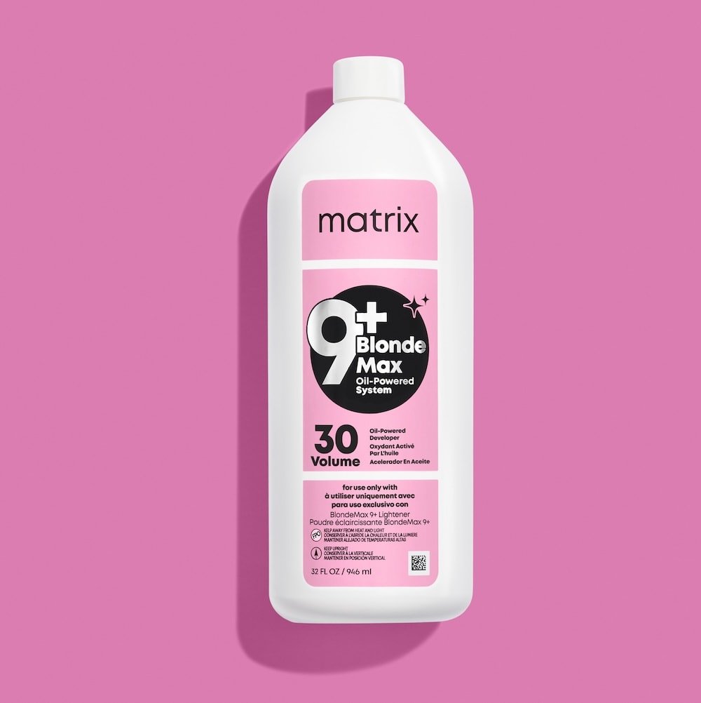 Matrix 2025 NA BlondeMax9 30Vol Developer On Pink